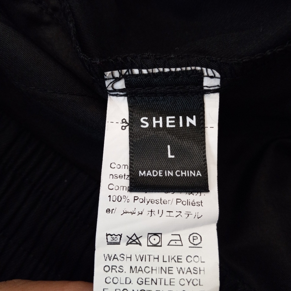 Shein Black Cargo Pants - Picture 4 of 5